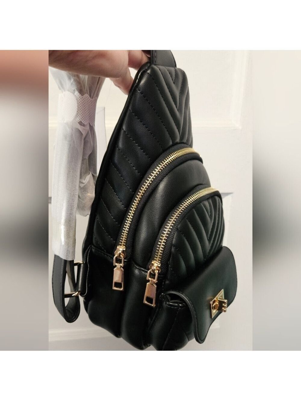 Black Sling Faux Leather Sling Bag New - Picture 2 of 6